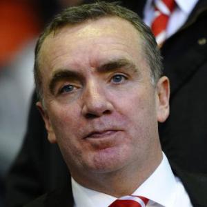 Liverpool chief takes swipe at 'comedian' Whelan