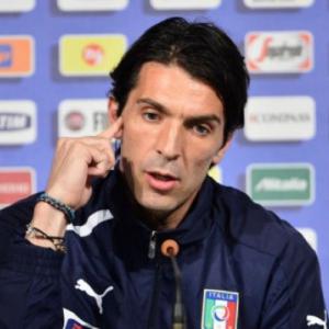 Buffon wary of setting the bar too high