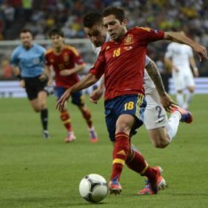 Barcelona confirm Alba talks, deny Drogba link