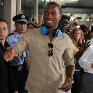 Drogba arrives in China to heros welcome