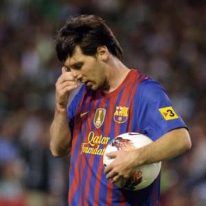 Messi injured for Hamburg friendly