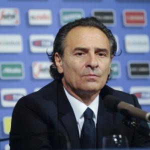 Prandelli takes chance to test water