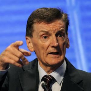 Roxburgh to stand down at UEFA