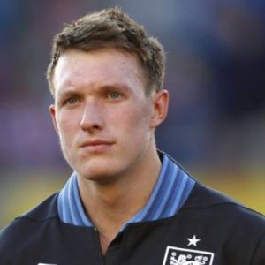 Uniteds Jones out for up to two months