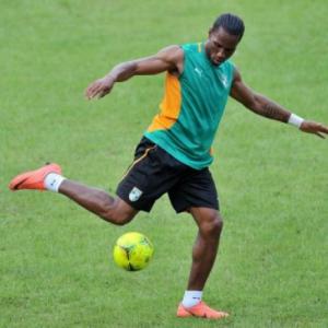 Senegal-Ivory Coast called off after fans riot