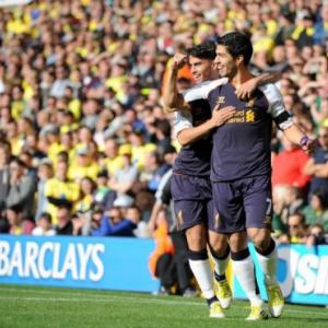 Suso signs new deal with Liverpool