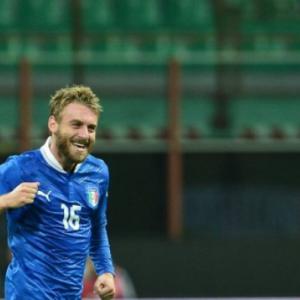 Unsettled De Rossi to make Roma return after ban
