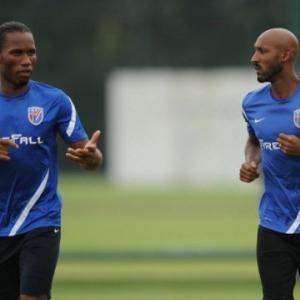 Former Chelsea striker Anelka set for QPR deal