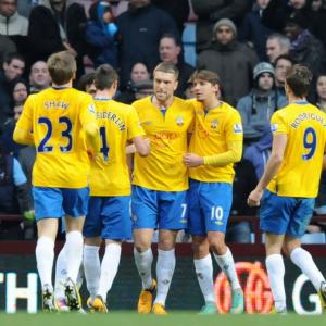 Lambert penalty sends Villa into bottom three