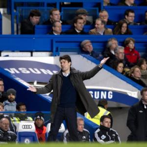 Laudrup urges Swansea to attack Chelsea