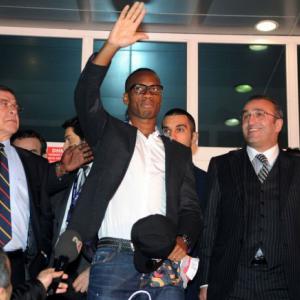 Galatasaray fans turn out to welcome Drogba