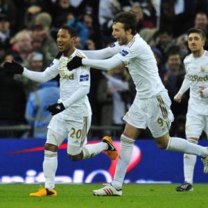 Swansea end Bradford run to claim League Cup crown