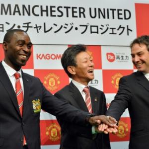 Man United to run football schools in tsunami-hit Japan