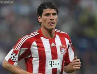 Top 10 Strikers in the world 2012: 10 - Mario Gomez