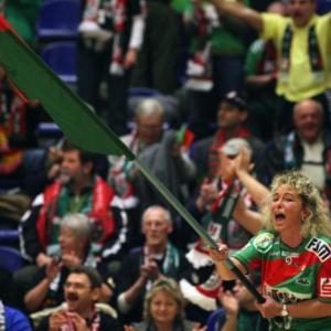 Fans point way to net for goal-shy Magdeburg