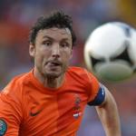 Van Bommel rails against Dutch critics
