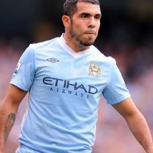 Tevez set for loan exit to either Liverpool or West Ham