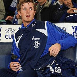 Schalke goalkeeper Faehrmann out for three months