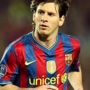 Barcelona pass test to remain 7 points from Madrid