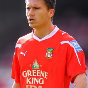 Seagulls held by non-league Wrexham