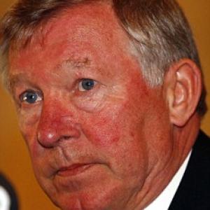 Sir Alex Fergusons grandchildren badly hurt in head-on car crash