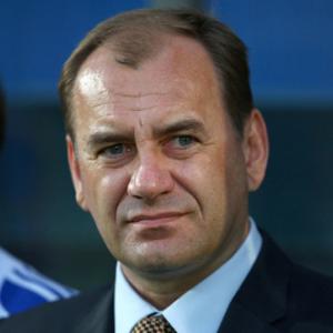 Weiss quits as Slovakia coach