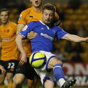 Elliott strike sinks Wolves