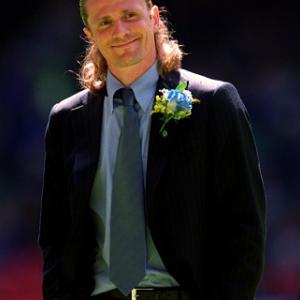Petit backing for Wenger