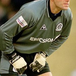 Kevin Hitchcock replaces Ludek Miklosko as as West Ham goalkeeping coach