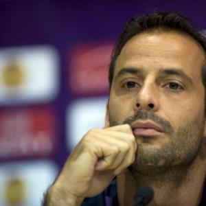 Veteran Giuly returns to Monaco