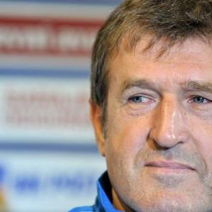 Susic worried by weakened defence for Portugal